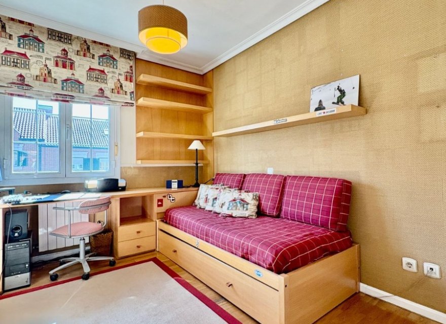 Перепродажа - Дуплекс - Madrid - La Moraleja