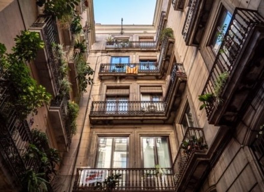 Перепродажа - Коммерческая - Barcelona old town