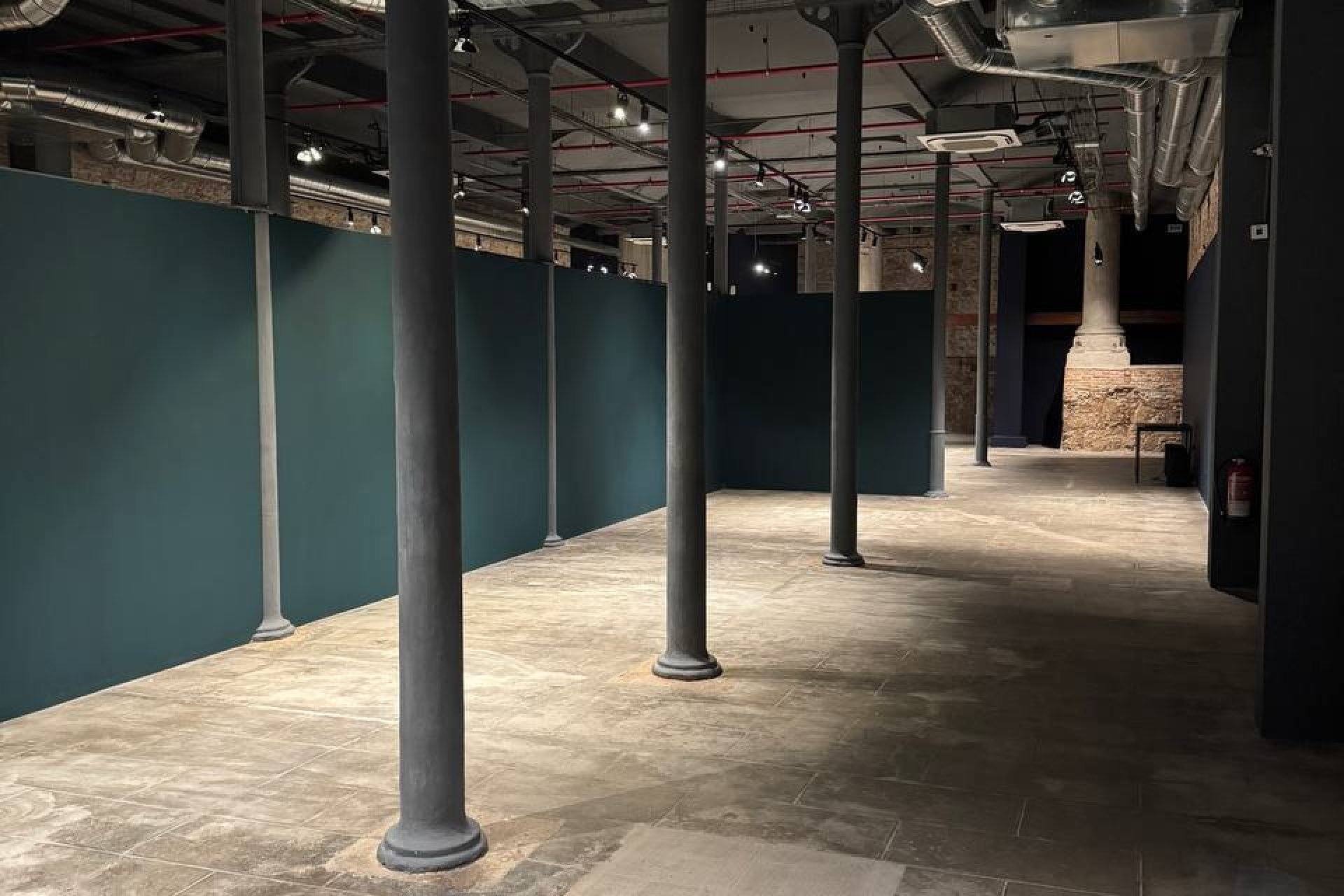 Перепродажа - Коммерческая - Barcelona old town