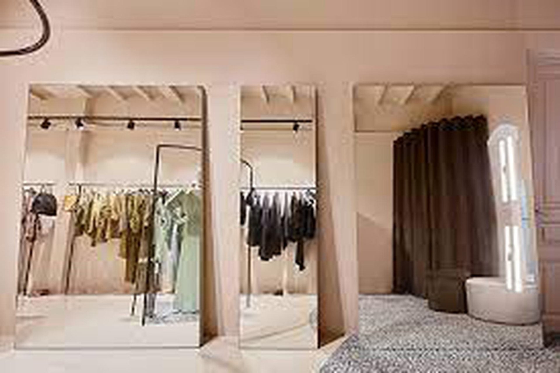 Перепродажа - Коммерческая - Барселона - Сант Жерваси