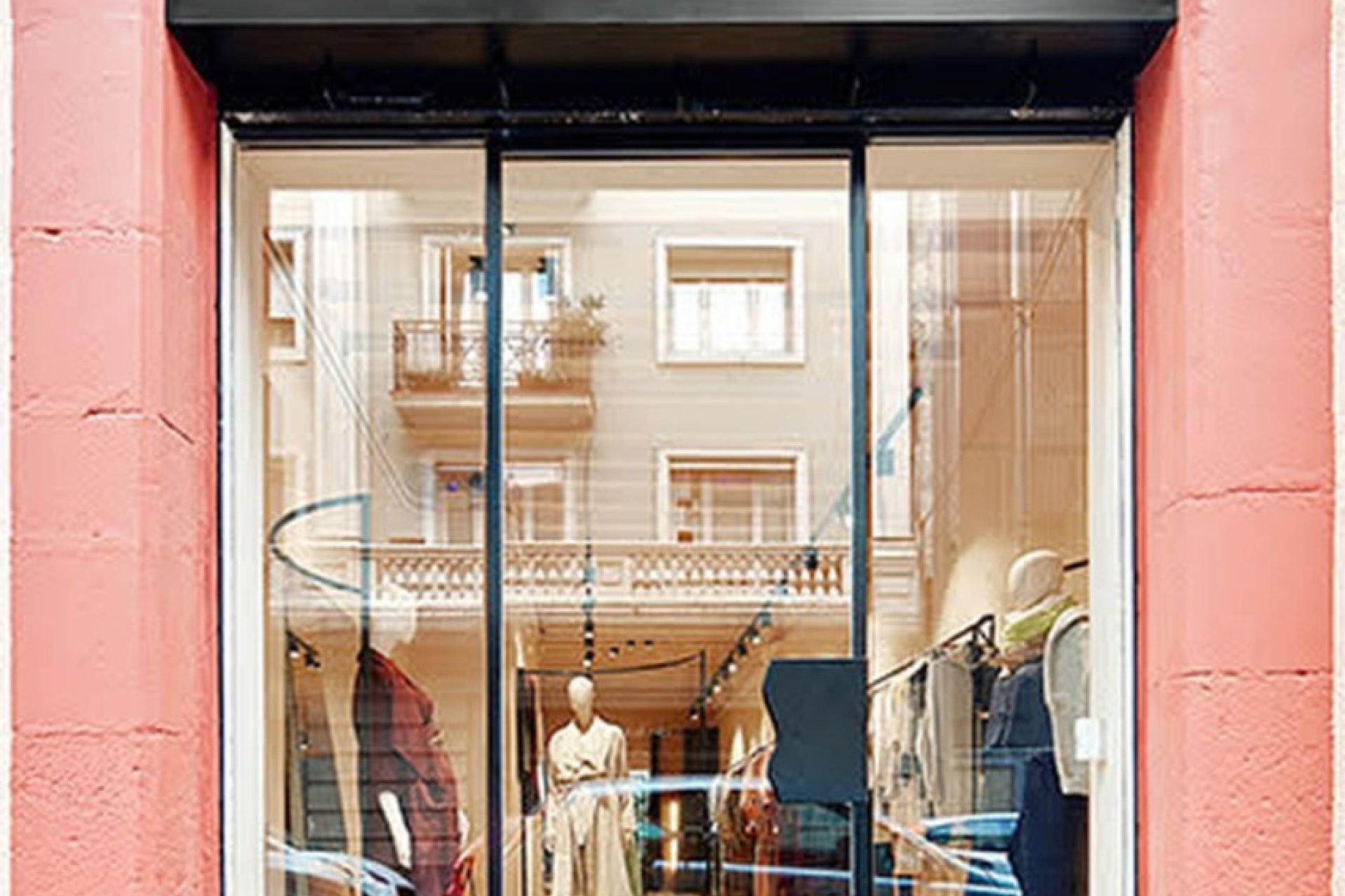 Перепродажа - Коммерческая - Барселона - Сант Жерваси