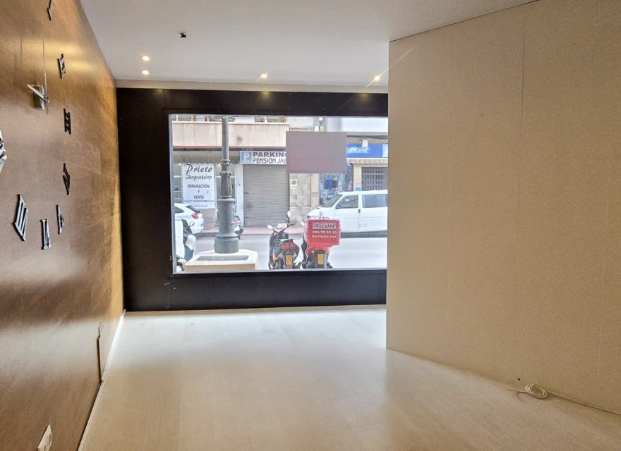 Перепродажа - Коммерческая - Guardamar del Segura - Center