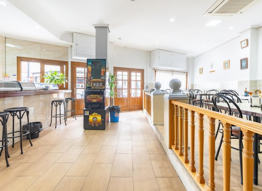 Перепродажа - Коммерческая - Valencia - Benimamet