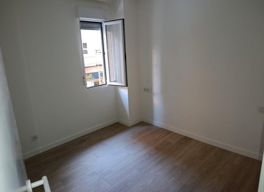 Перепродажа - Квартира - Alicante