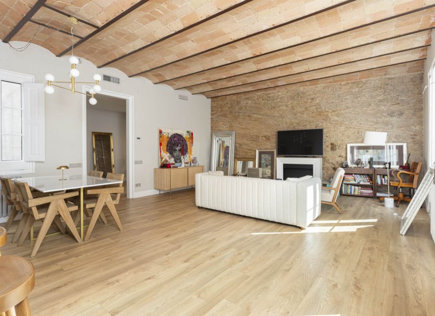 Перепродажа - Квартира - Barcelona old town