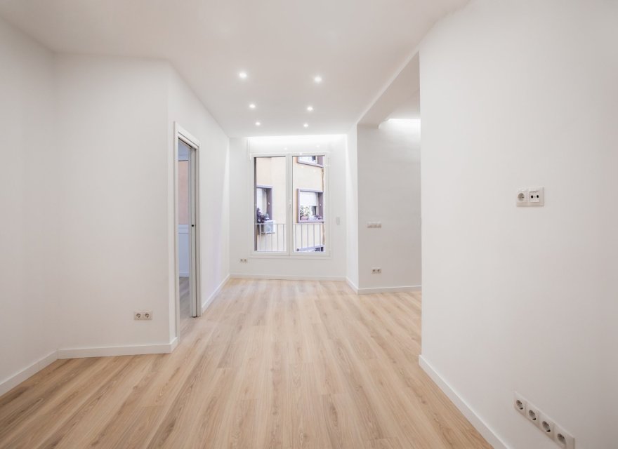 Перепродажа - Квартира - Eixample