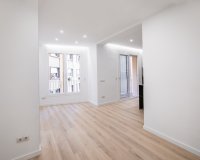 Перепродажа - Квартира - Eixample