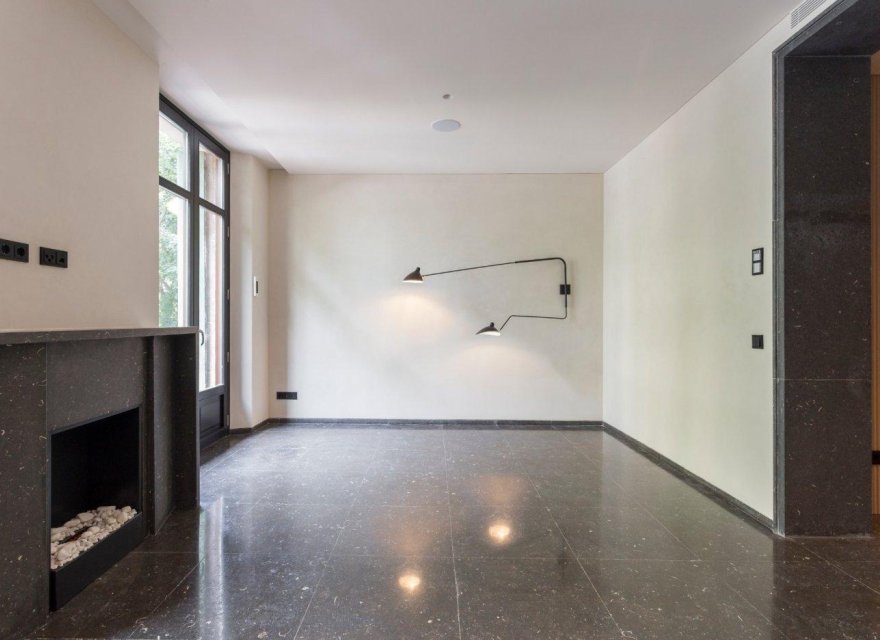 Перепродажа - Квартира - Eixample