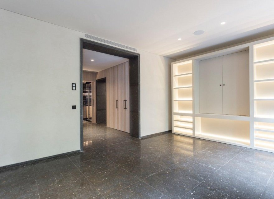 Перепродажа - Квартира - Eixample