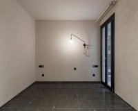 Перепродажа - Квартира - Eixample