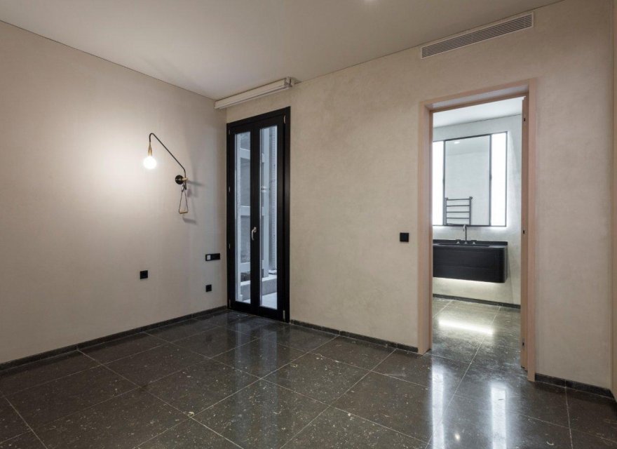 Перепродажа - Квартира - Eixample