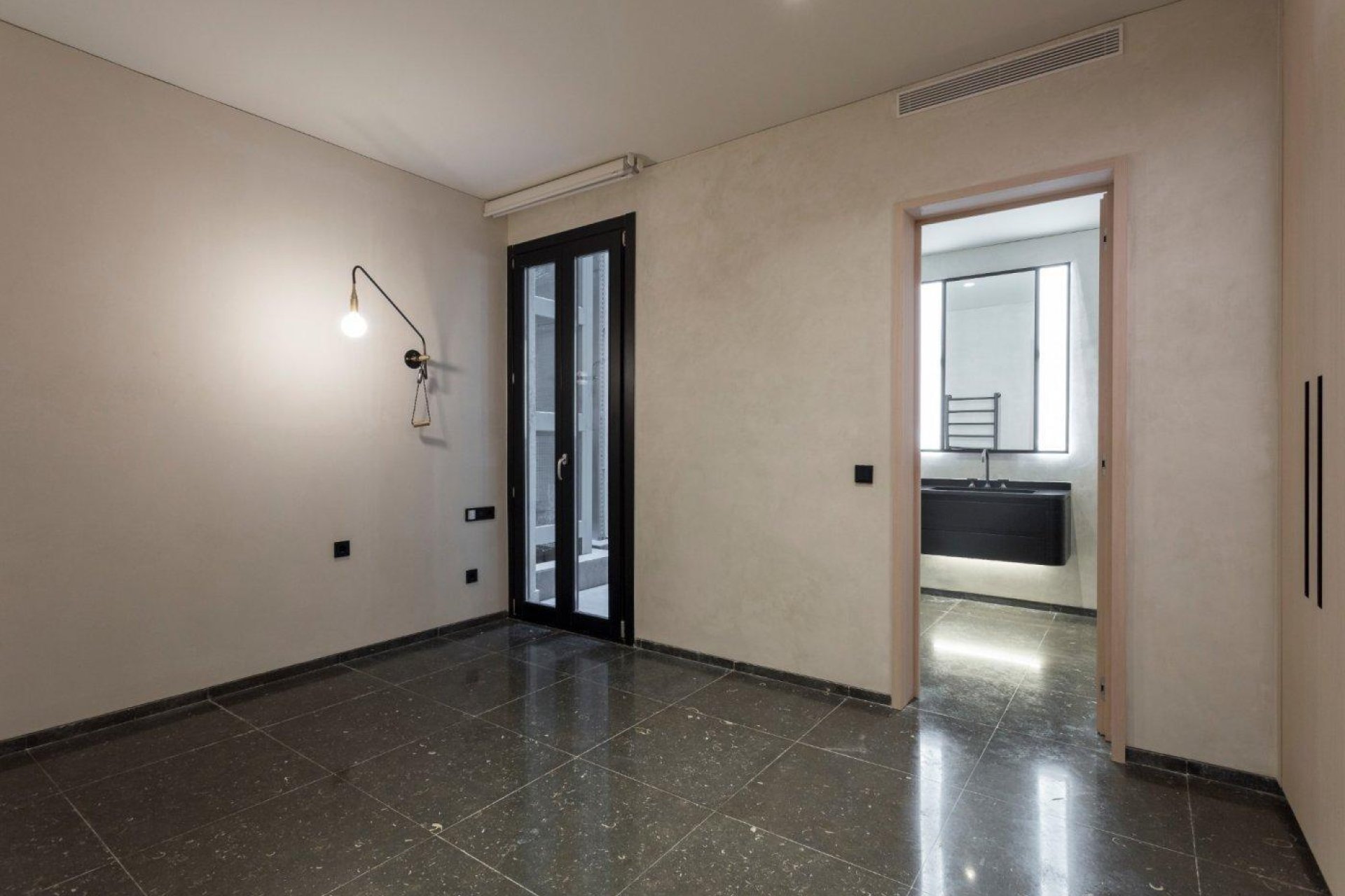 Перепродажа - Квартира - Eixample