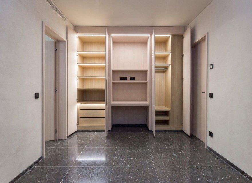 Перепродажа - Квартира - Eixample