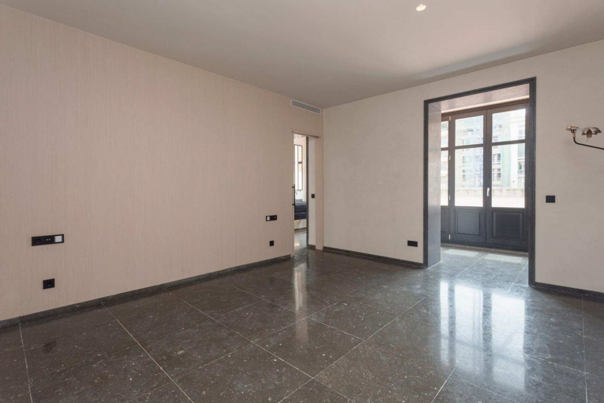 Перепродажа - Квартира - Eixample