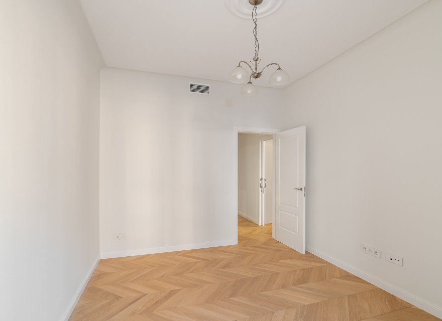 Перепродажа - Квартира - Eixample