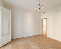 Перепродажа - Квартира - Eixample