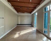 Перепродажа - Квартира - Eixample