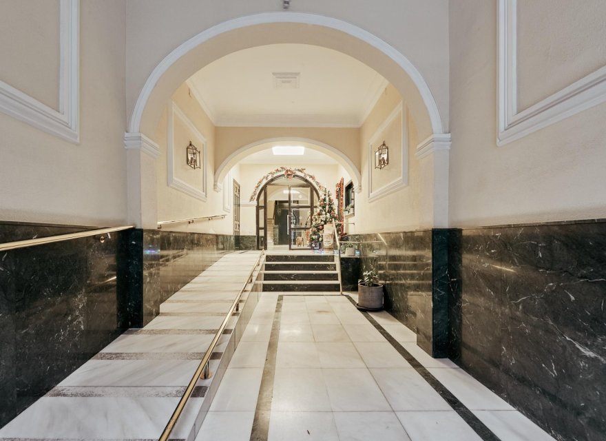 Перепродажа - Квартира - Madrid