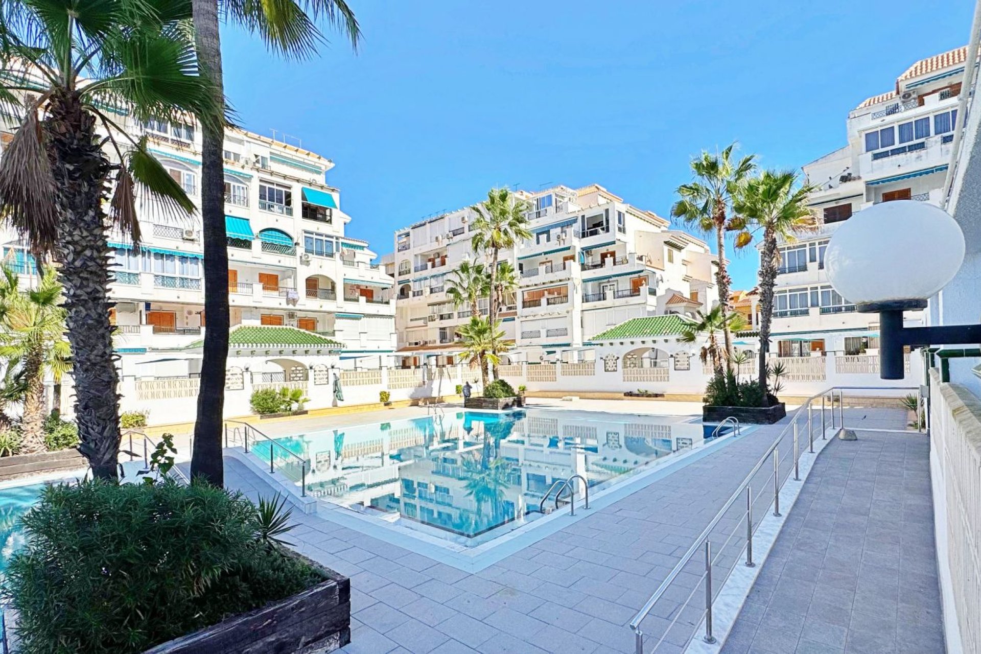 Перепродажа - Квартира - Torrevieja - La Mata