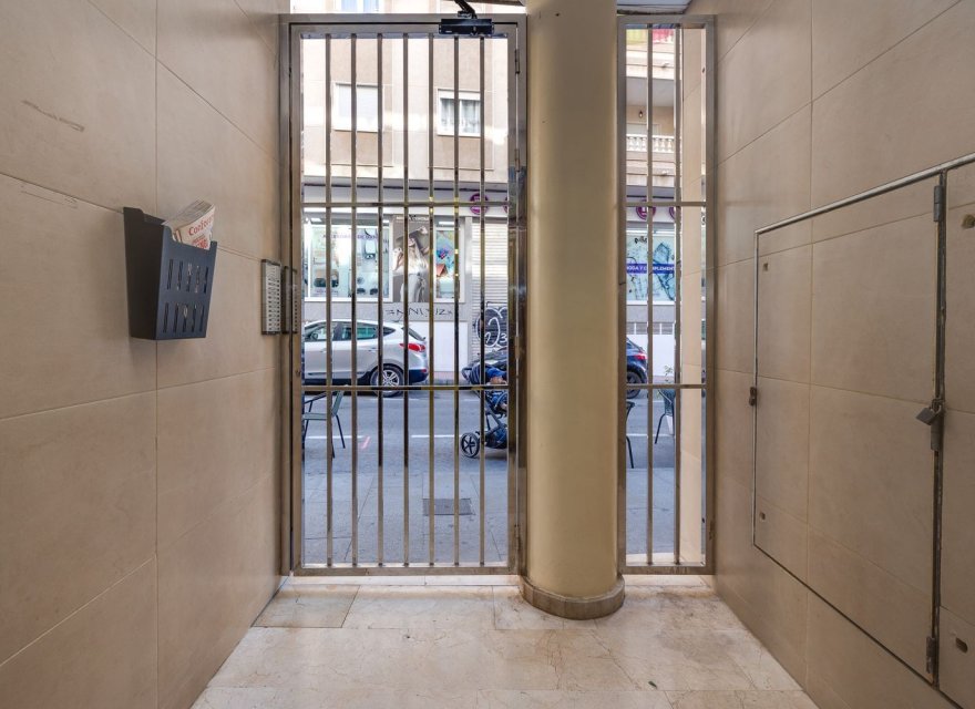 Перепродажа - Квартира - Torrevieja - Las Piscinas Naturales