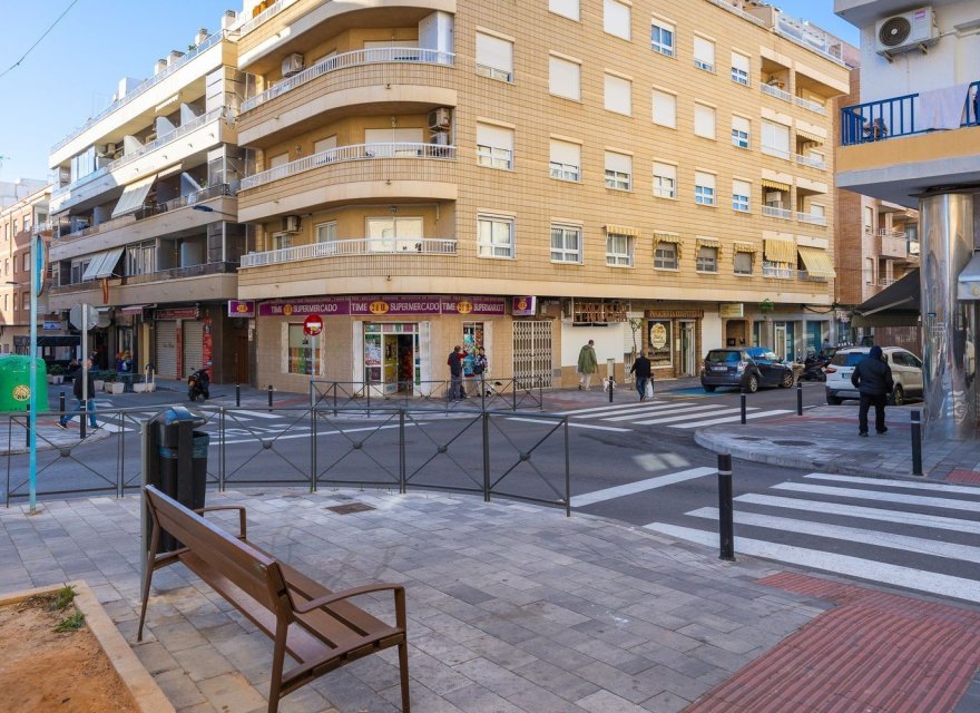 Перепродажа - Квартира - Torrevieja - Las Piscinas Naturales