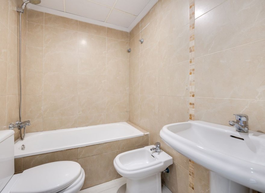 Перепродажа - Квартира - Torrevieja - Las Piscinas Naturales