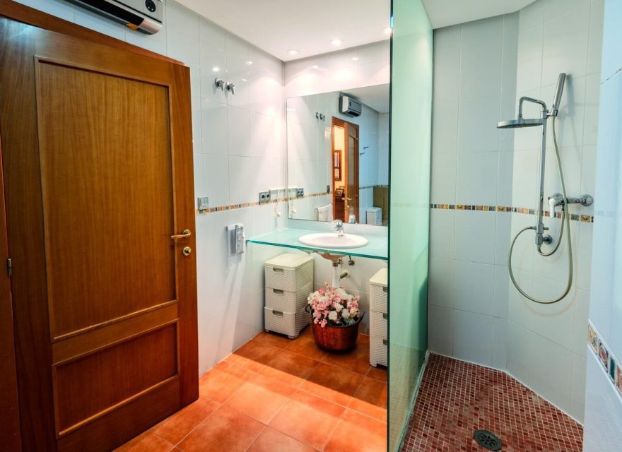 Перепродажа - Квартира - Valencia - Centro