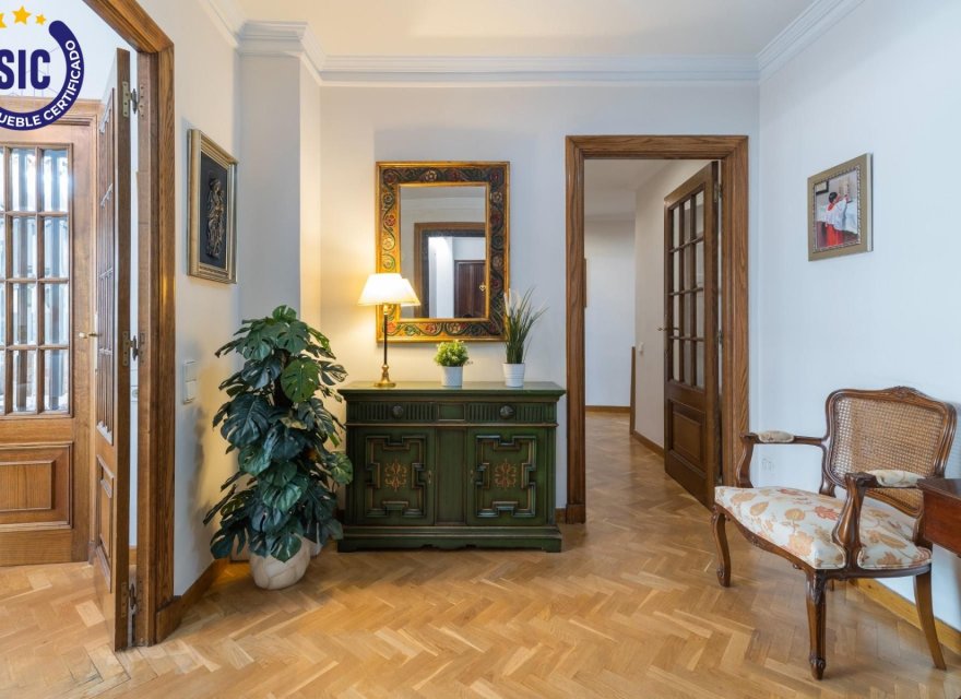 Перепродажа - Квартира - Valencia - Эшампле