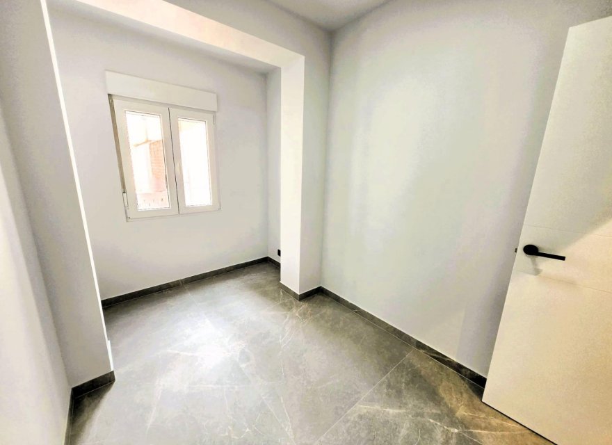 Перепродажа - Квартира - Valencia - Foios