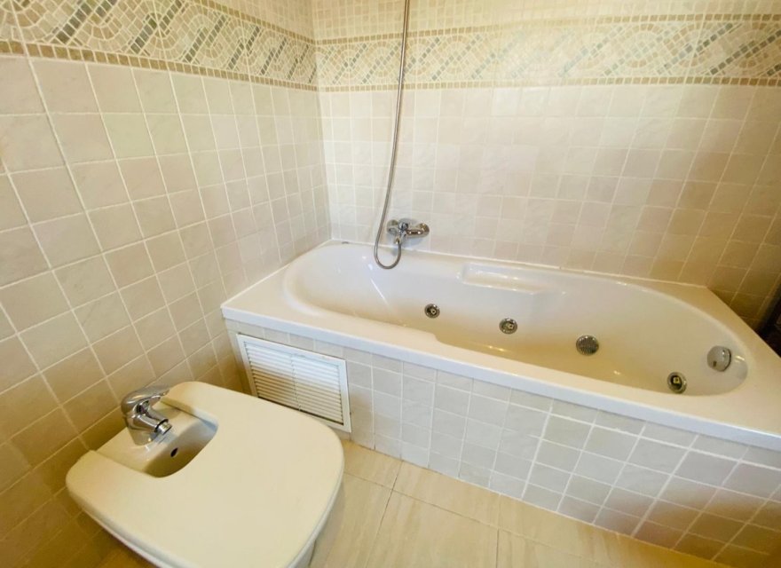 Перепродажа - Квартира - Valencia - Nou Campanar