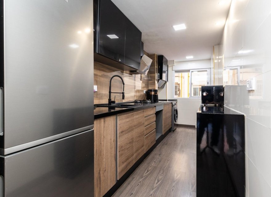 Перепродажа - Квартира - Valencia - Quatre Carreres