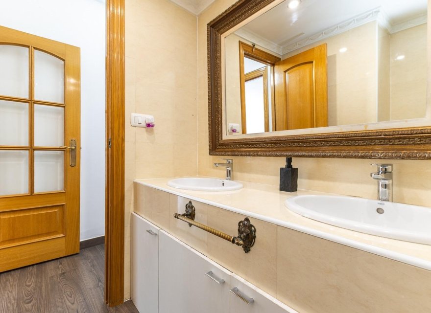 Перепродажа - Квартира - Valencia - Quatre Carreres