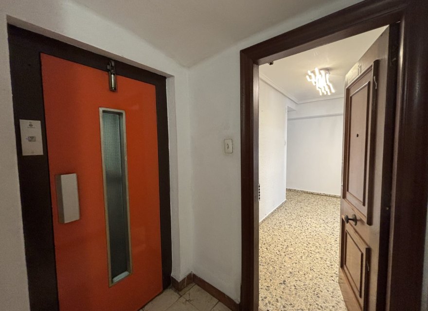 Перепродажа - Квартира - Valencia