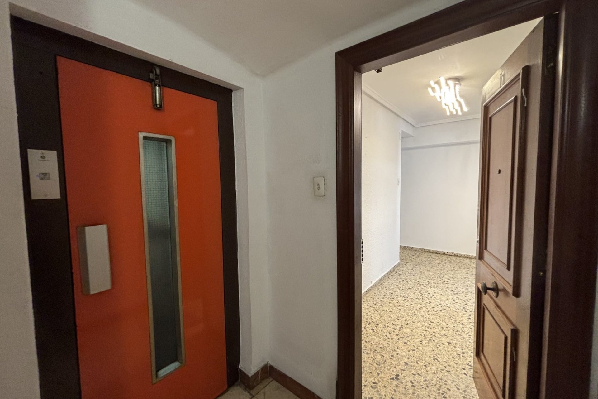 Перепродажа - Квартира - Valencia