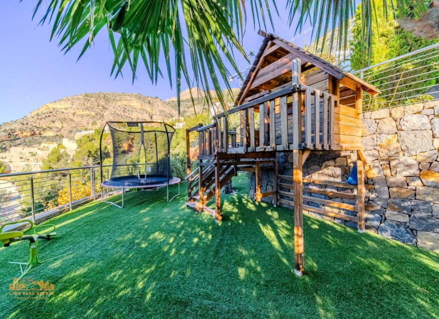 Перепродажа - Вилла - Altea