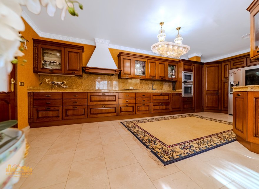 Перепродажа - Вилла - Altea