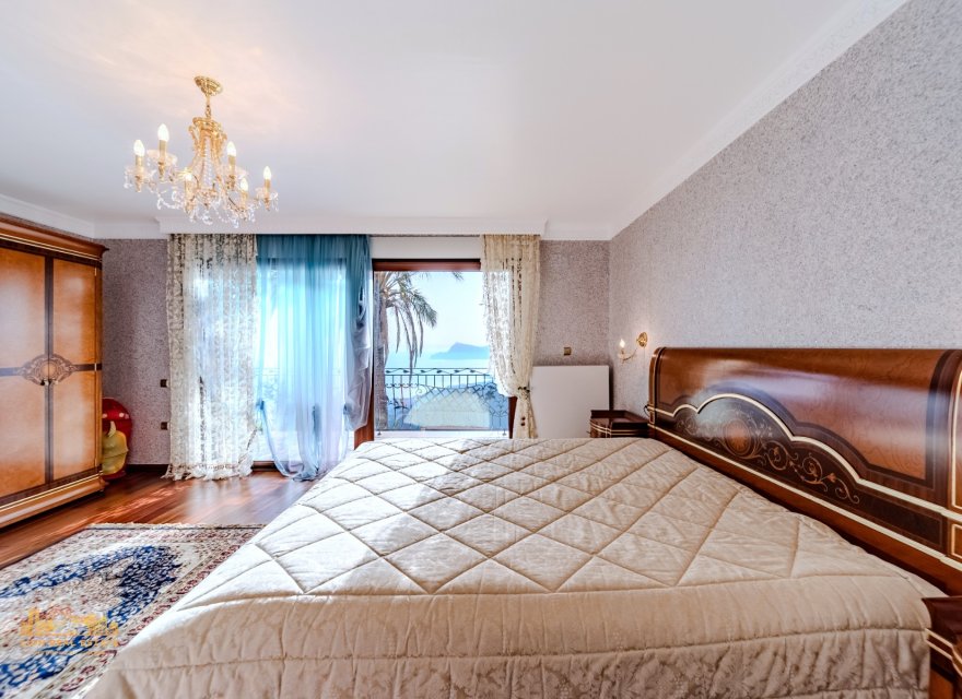 Перепродажа - Вилла - Altea