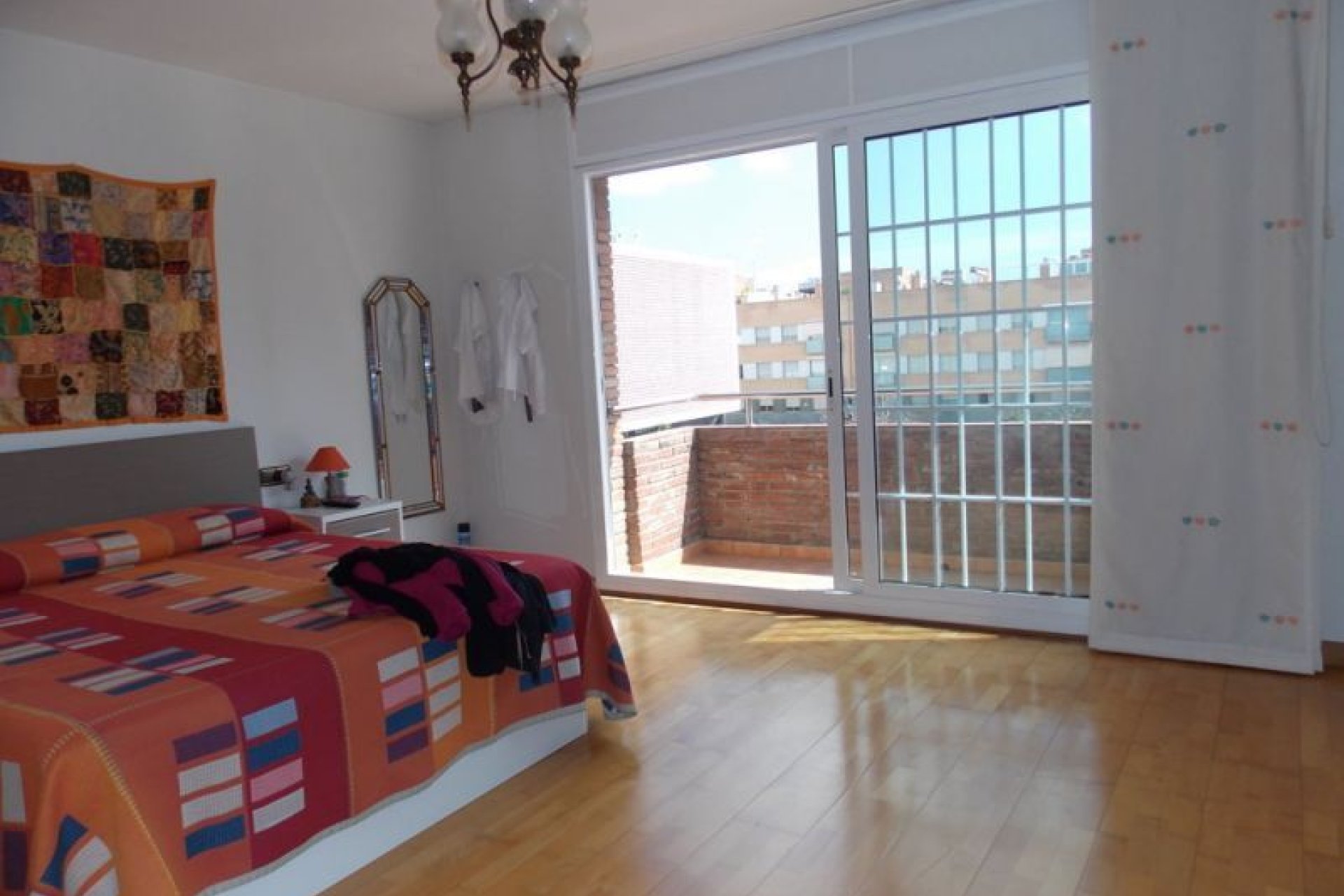 Перепродажа - Вилла - Badalona