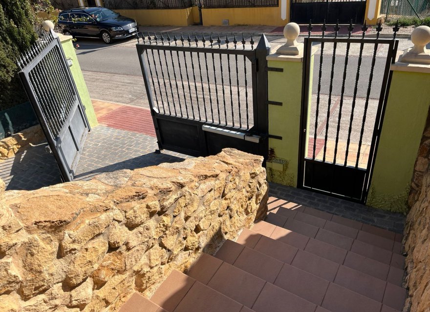 Перепродажа - Вилла - Benidorm