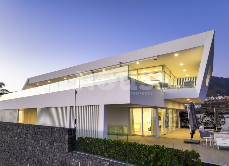 Перепродажа - Вилла - Costa Adeje (La Caleta) - Villa Yacht