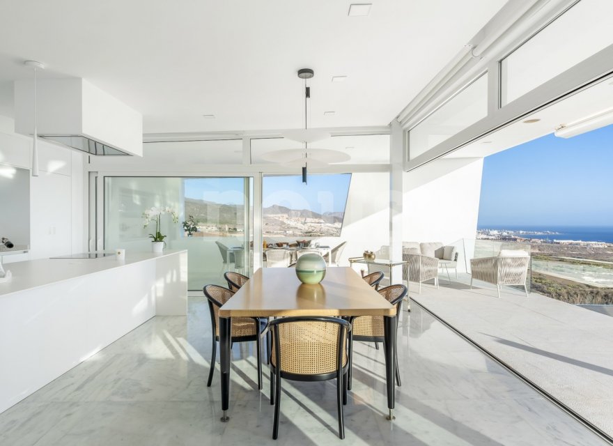 Перепродажа - Вилла - Costa Adeje (La Caleta) - Villa Yacht