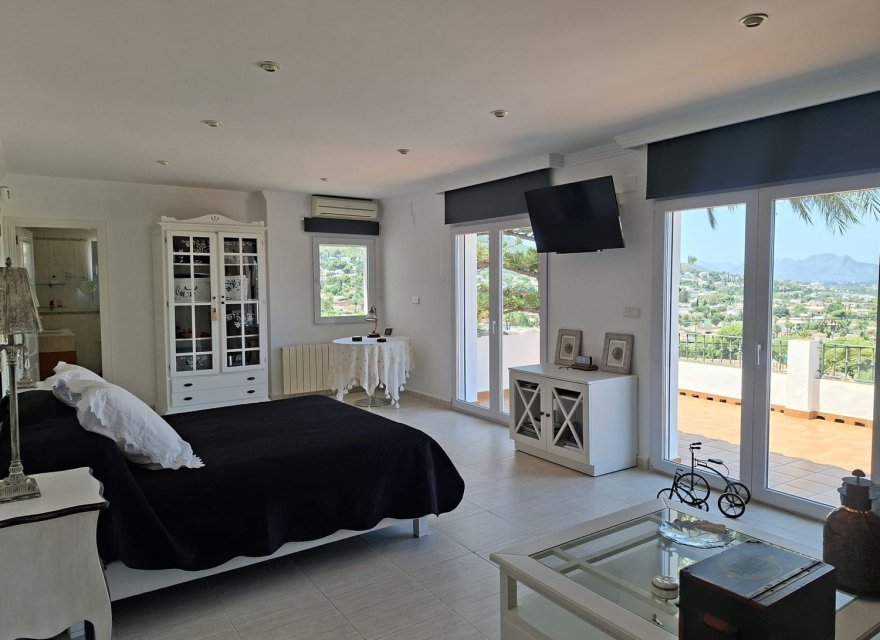 Перепродажа - Вилла - Denia