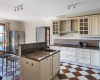 Перепродажа - Вилла - El Madroñal - Costa del Sol