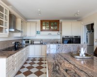 Перепродажа - Вилла - El Madroñal - Costa del Sol