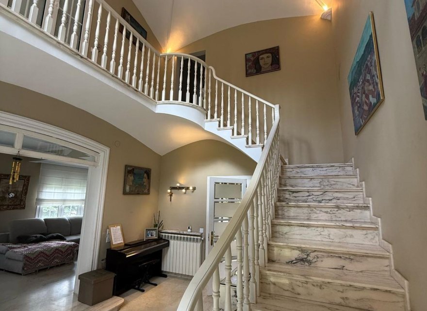 Перепродажа - Вилла - Girona