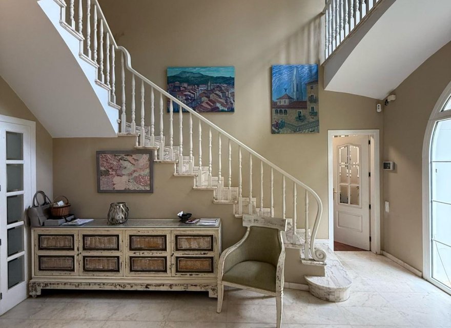 Перепродажа - Вилла - Girona