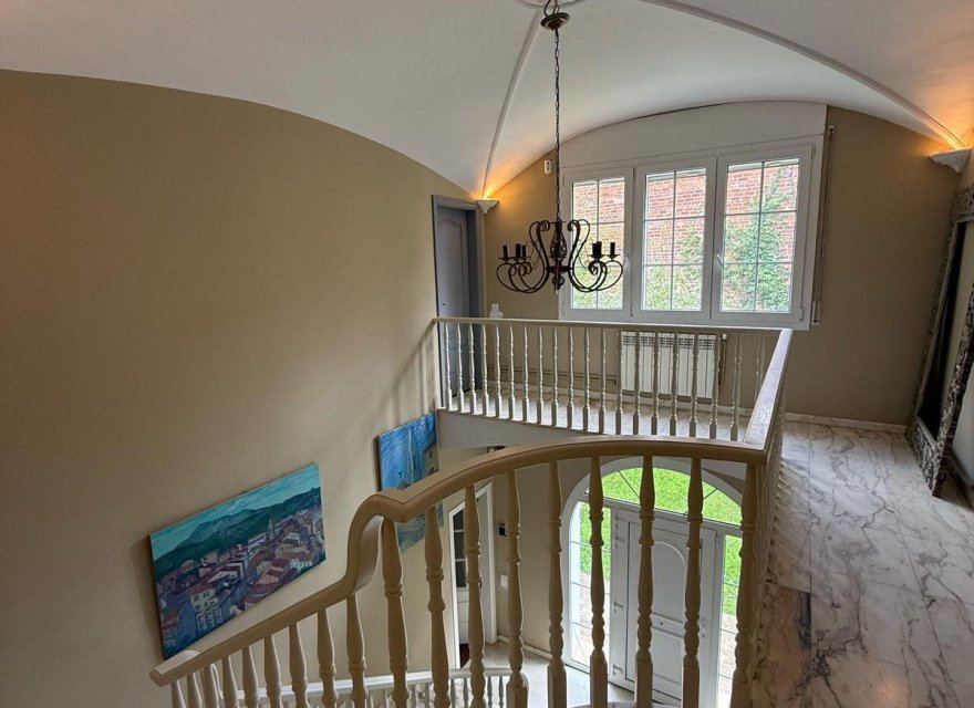 Перепродажа - Вилла - Girona