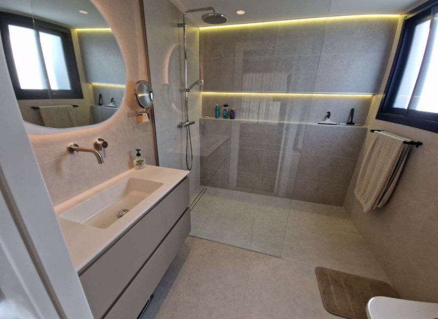 Перепродажа - Вилла - Monforte del Cid - Font del Llop