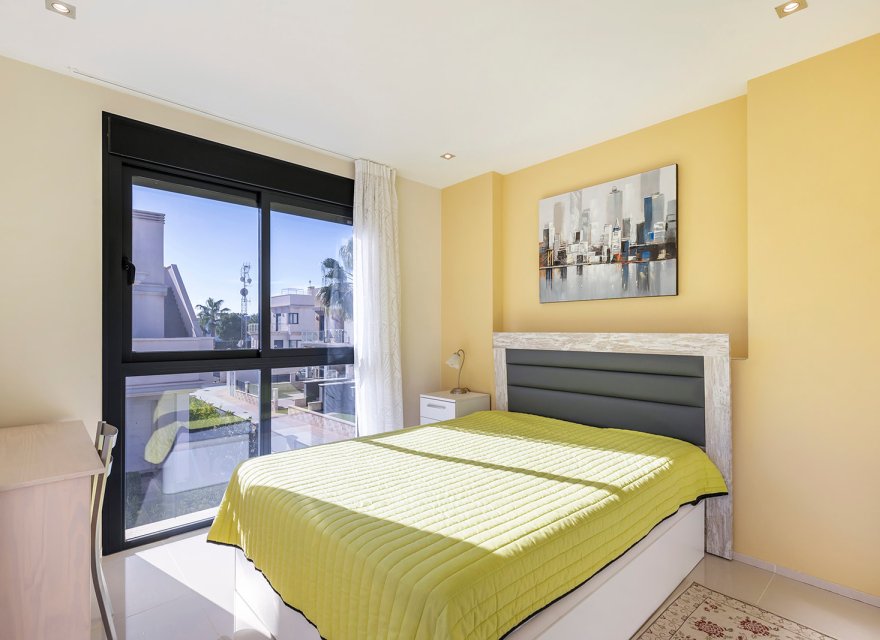 Перепродажа - Вилла - Orihuela Costa - La Zenia