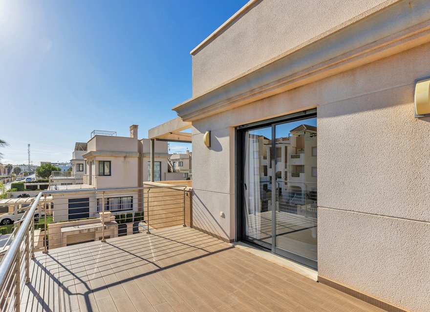 Перепродажа - Вилла - Orihuela Costa - La Zenia